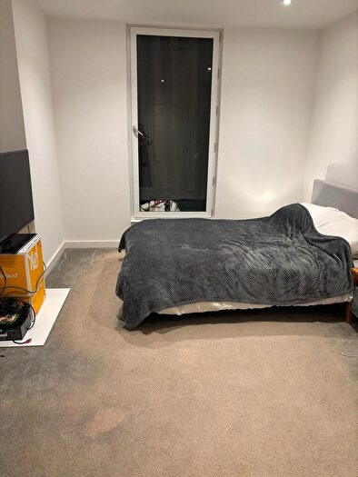 2 Bedroom Apartment To Rent In Apartment B, Wharf End, M17