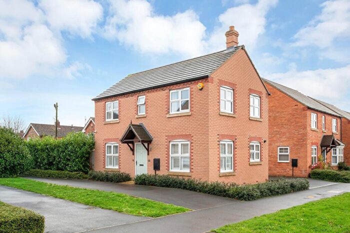 3 Bedroom Detached House For Sale In Kingsdown Drive, Stamford, PE9