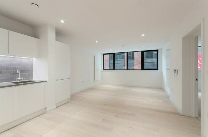 1 Bedroom Apartment To Rent In Echo Court, Royal Wharf, London, E16