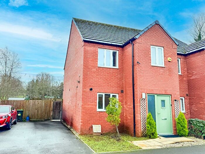 3 Bedroom Semi Detached House For Sale In John Brooks Avenue, Smethwick, B66