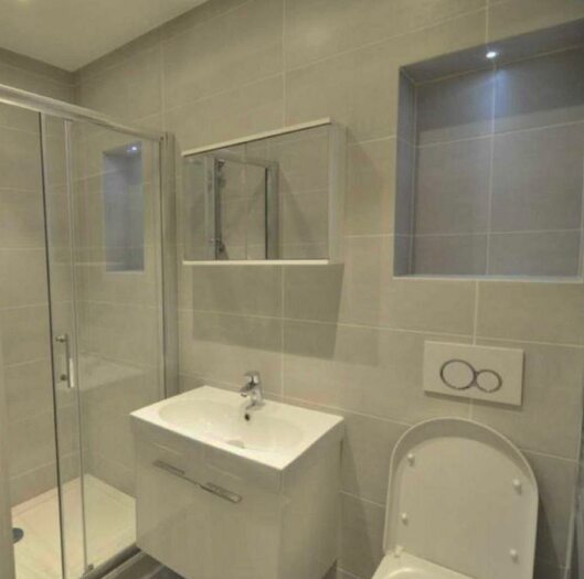 Studio To Rent In Kilburn High Road, Kilburn, London, NW6