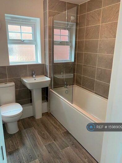 2 Bedroom Flat To Rent In Electric Way, Birmingham, B11