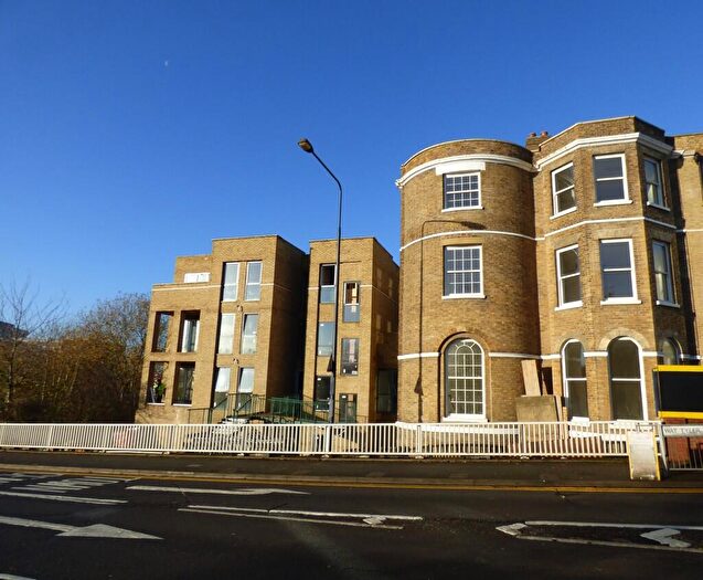 1 Bedroom Flat To Rent In Flat Lenworth House Ashford Road, Maidstone, Kent, ME14