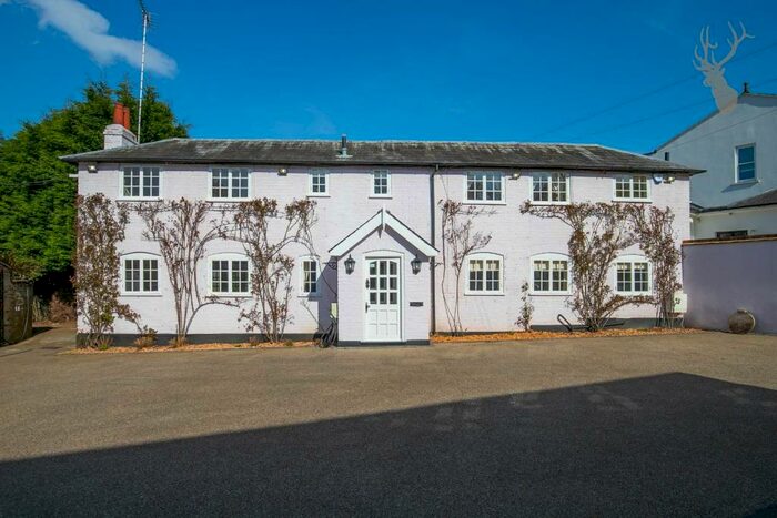 4 Bedroom Cottage To Rent In Manor Road, High Beech, Loughton, Essex, IG10