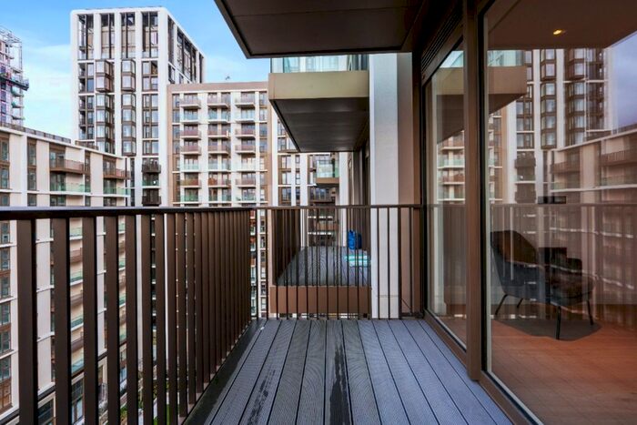 2 Bedroom Flat To Rent In White City Living, London, W12