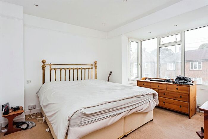 5 Bedroom Detached House For Sale In Littlehaven Lane, Horsham, RH12