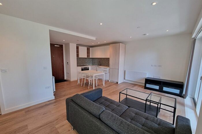 Studio To Rent In Blenheim Mansions, N8