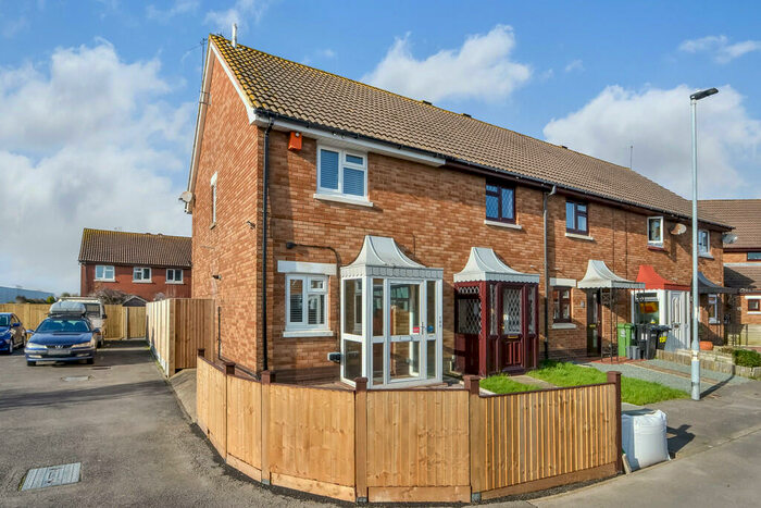 2 Bedroom End Of Terrace House To Rent In Drayton, Hampshire, PO6