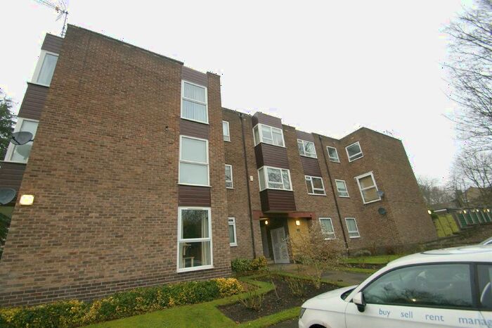 2 Bedroom Flat To Rent In Park Villa Court, Leeds, LS8