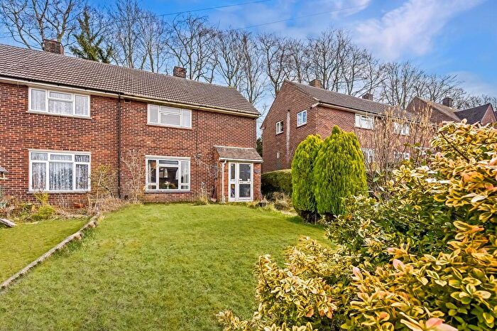 3 Bedroom Semi-Detached House For Sale In Longfield Road, Winchester, SO23