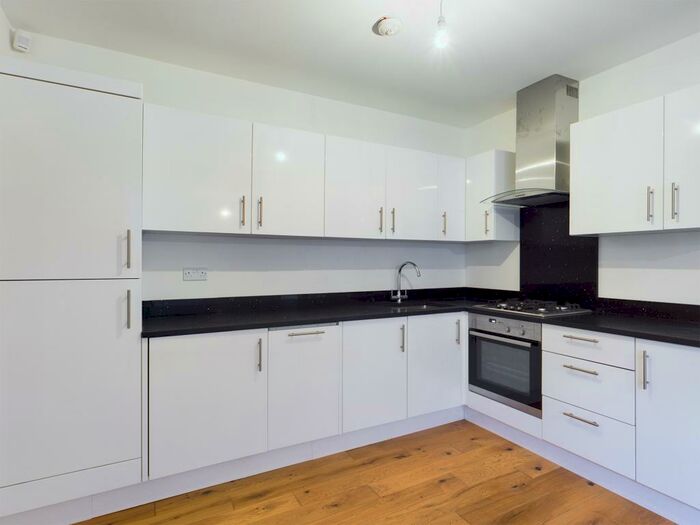 1 Bedroom Apartment To Rent In Chertsey, Surrey, KT16