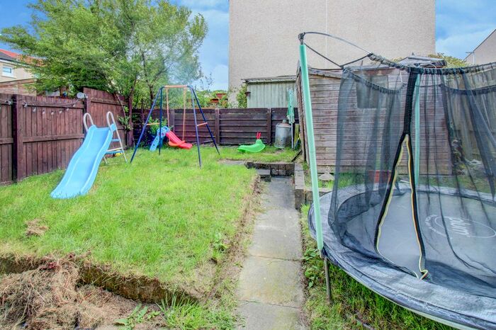 3 Bedroom Terraced House For Sale In Peveril Rise, Livingston, EH54