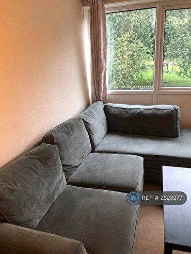 2 Bedroom Flat To Rent In Church Drive, Nottingham, NG5