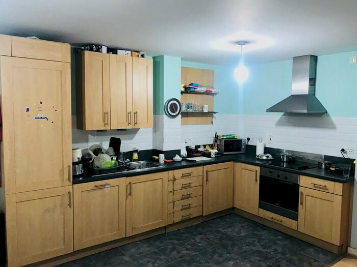 2 Bedroom Apartment To Rent In Aspect Court, Elmwood Lane, Leeds City Centre, LS2