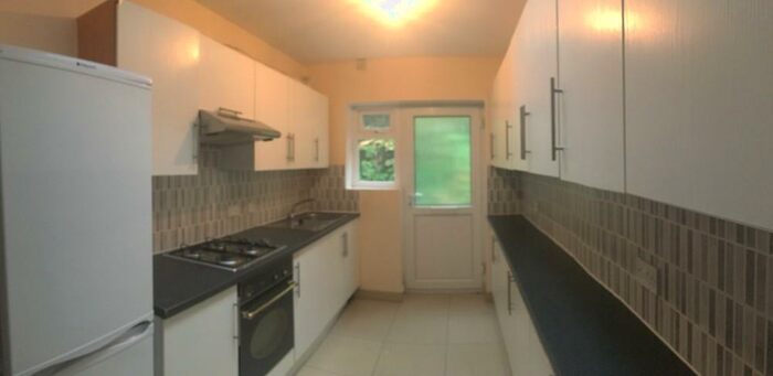 7 Bedroom Property To Rent In Clifton Avenue, Fallowfield, M14