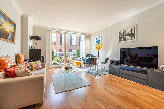 1 Bedroom Flat To Rent In Grosvenor Waterside, Chelsea, SW1W