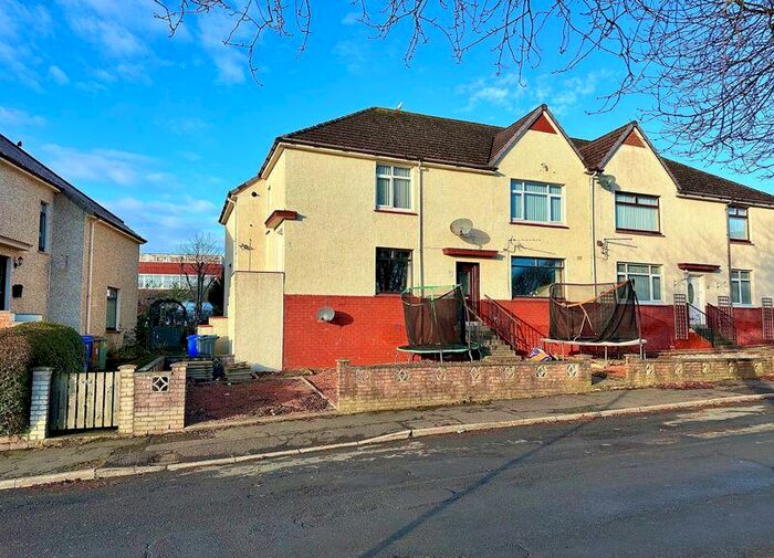 3 Bedroom Flat For Sale In Glebe Crescent, Maybole, KA19