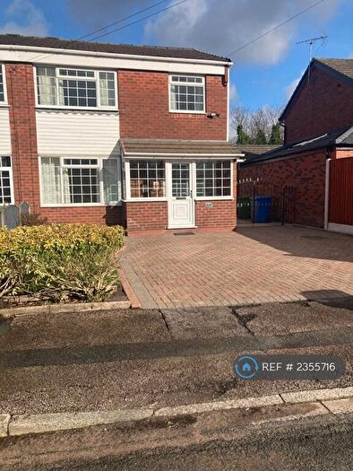 3 Bedroom Semi-Detached House To Rent In Hart Avenue, Sale, M33