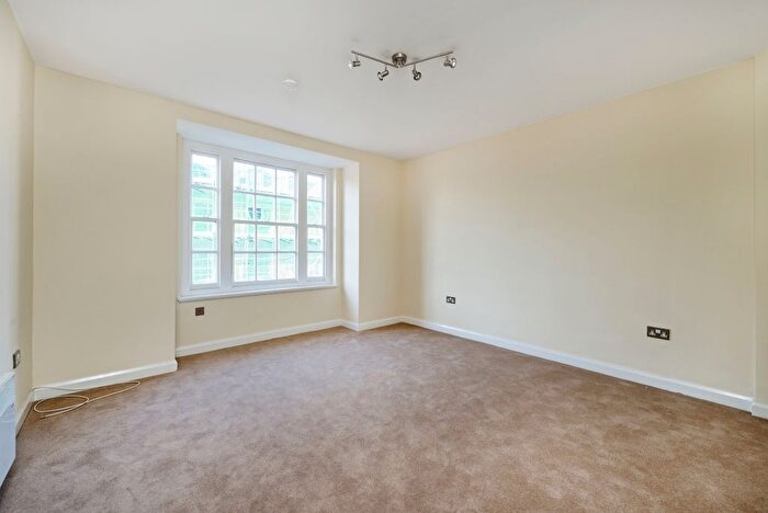 2 Bedroom Flat To Rent In Seymour Place, Marylebone, London, W1H