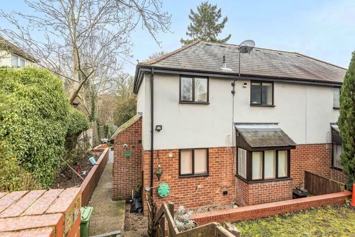 1 Bedroom Terraced House To Rent In Tilling Crescent, High Wycombe, HP13