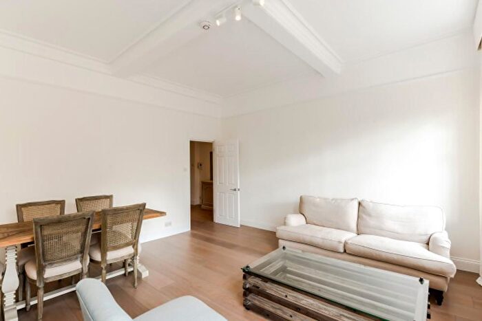 2 Bedroom Flat To Rent In Allsop Place, Marylebone, London, NW1