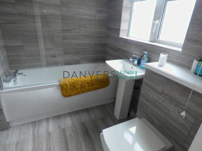 3 Bedroom Terraced House To Rent In Saffron Lane, Leicester, LE2