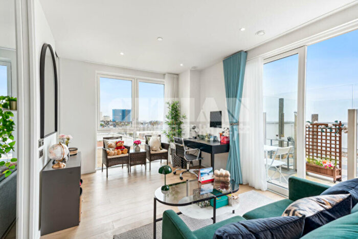 1 Bedroom Apartment To Rent In Edward Street, BN2