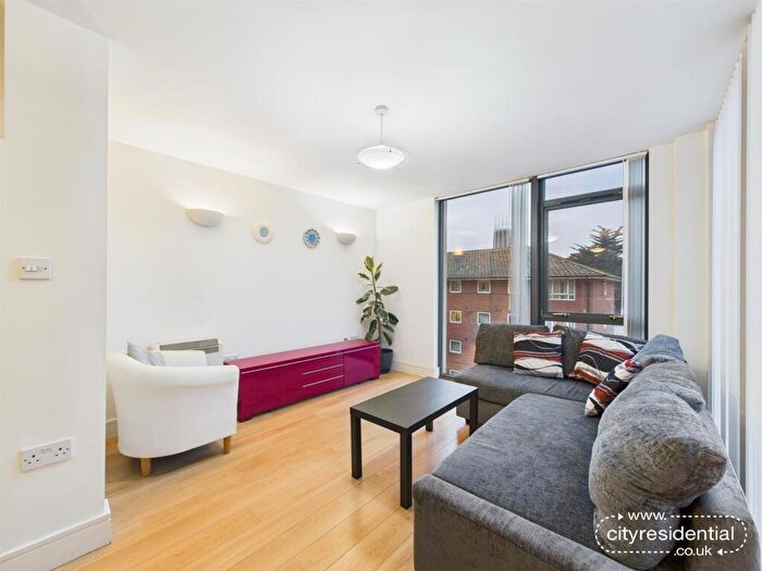 2 Bedroom Apartment For Sale In The Symphony, Liverpool, L7
