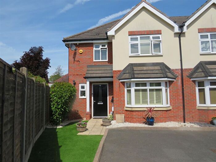 3 Bedroom Semi Detached House For Sale In Broom Close, Castle Bromwich, Birmingham, B36