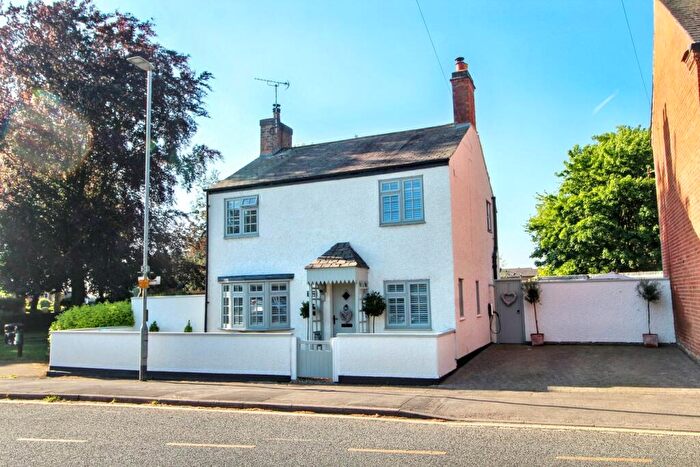 3 Bedroom Detached House For Sale In Station Road, Countesthorpe, Leicester, LE8