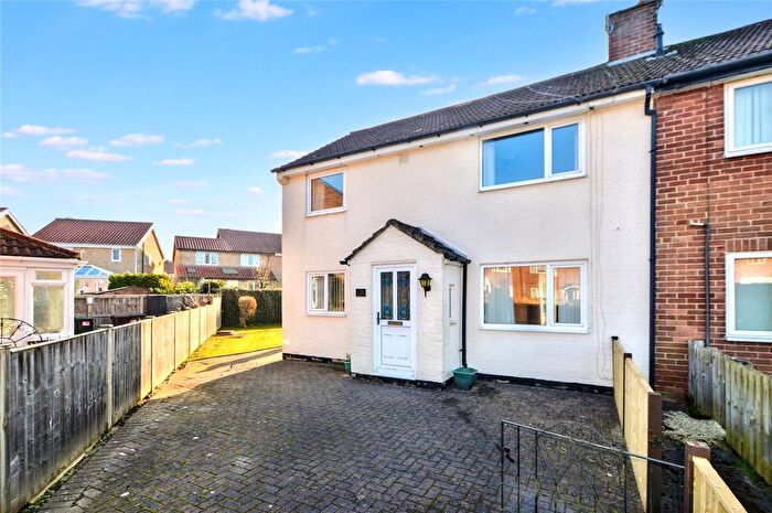 3 Bedroom End Of Terrace House For Sale In Field Drive, Tadcaster, North Yorkshire, LS24