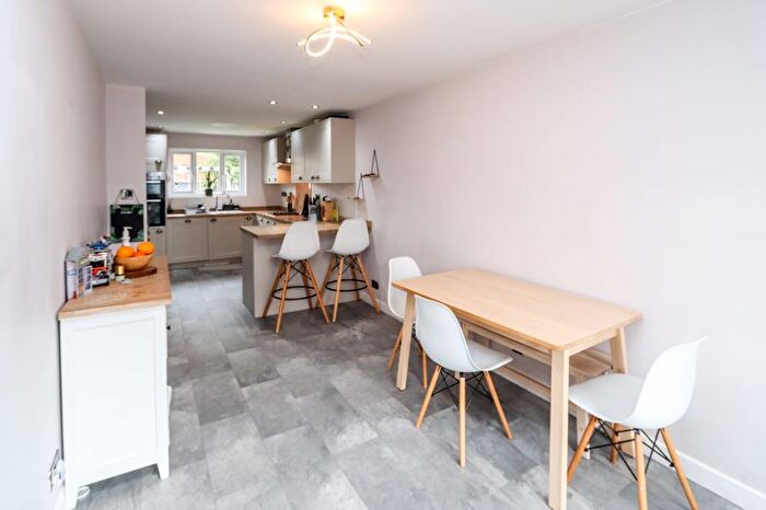 3 Bedroom Terraced House For Sale In Elgar Close, Clevedon, BS21