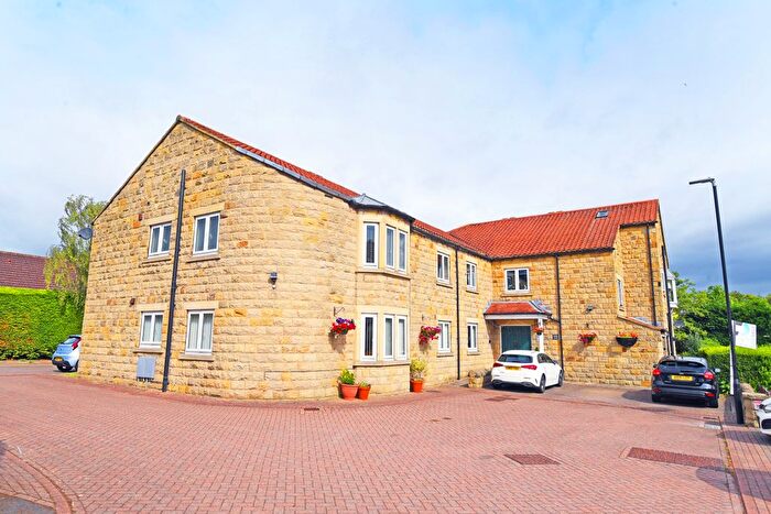 2 Bedroom Flat For Sale In Smithy Court, Collingham, LS22