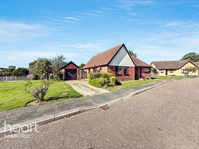 2 Bedroom Bungalow For Sale In Thames Close, Braintree, CM7