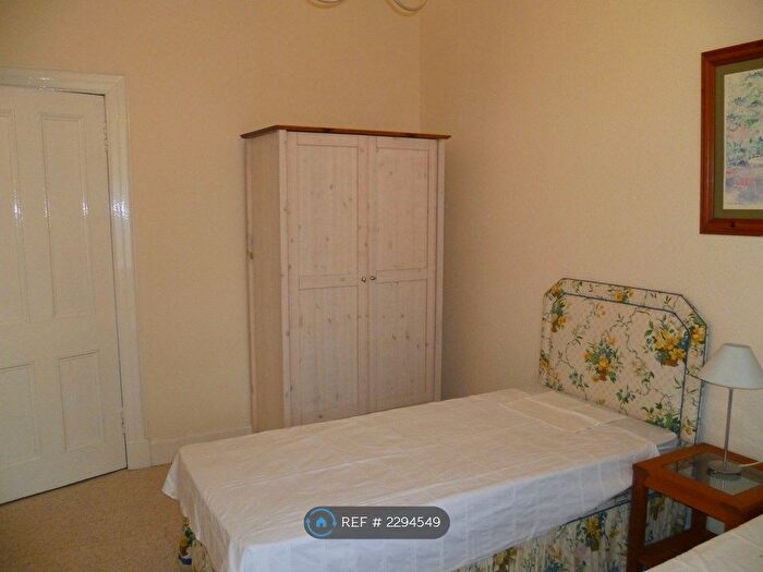 2 Bedroom Flat To Rent In Clifford Street, Glasgow, G51