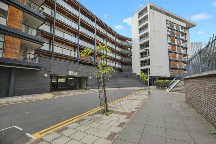 2 Bedroom Flat To Rent In Hallings Wharf, London, E15