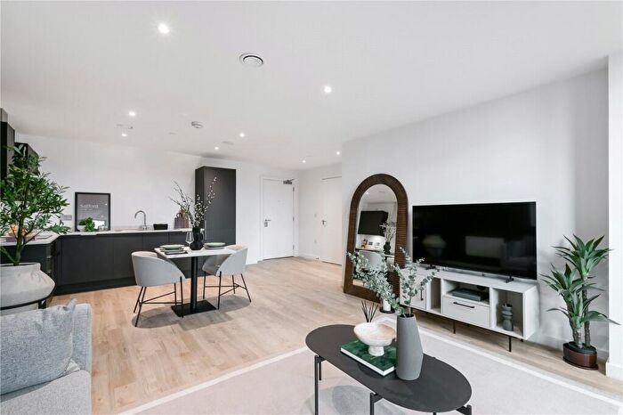 1 Bedroom Apartment To Rent In Gaythorn Street, Salford, M5