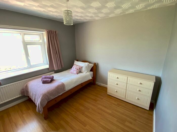 Studio To Rent In Lon Pentraeth, Menai Bridge, LL59