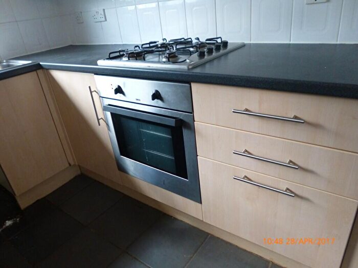 3 Bedroom Terraced House To Rent In South Street, Highfields, DN6