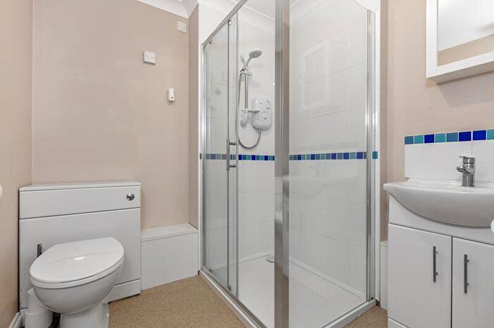 1 Bedroom Flat For Sale In Havant Road, Emsworth, PO10