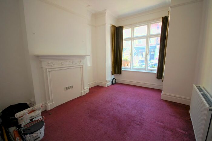 1 Bedroom Flat To Rent In Fauconberg Road, London, W4