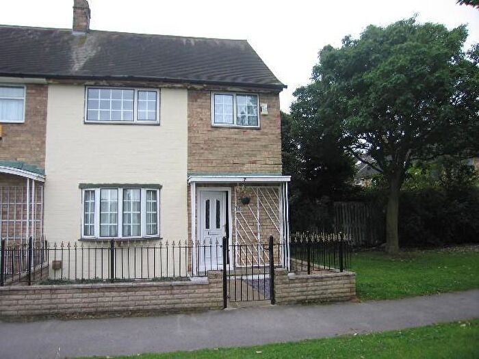 2 Bedroom End Of Terrace House For Sale In Sinderby Walk, Hull, HU5