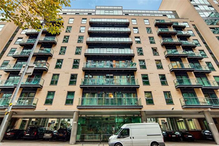 1 Bedroom Flat To Rent In Millharbour, London, E14