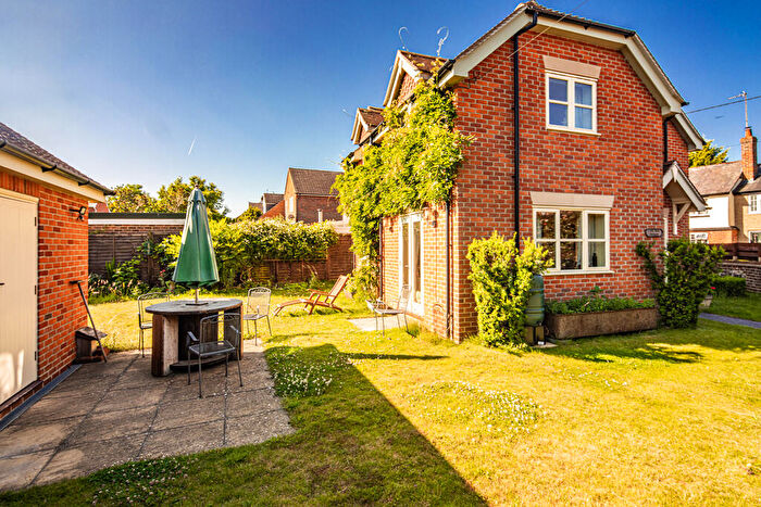 3 Bedroom House For Sale In Yew Tree Cottages, Compton, RG20