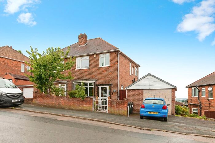 3 Bedroom Semi-Detached House For Sale In Besecar Avenue, Gedling, Nottingham, Nottinghamshire, NG4
