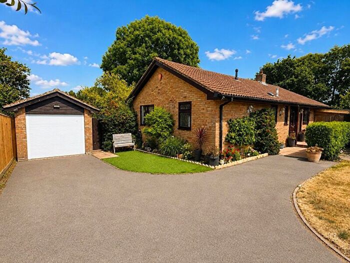 3 Bedroom Detached Bungalow For Sale In Ashdown Walk, New Milton, Hampshire., BH25