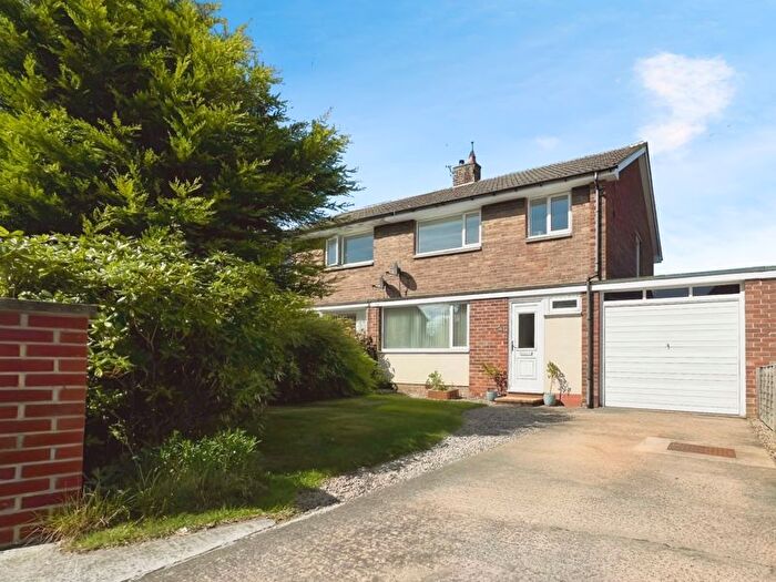 3 Bedroom Semi-Detached House For Sale In Thornhill Road, Ponteland, NE20