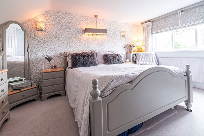 4 Bedroom Detached House For Sale In Newport Road, New Bradwell, Milton Keynes, MK13