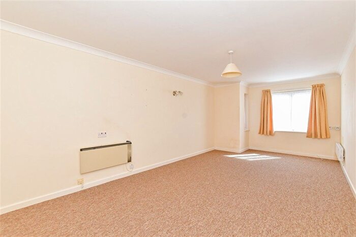 1 Bedroom Flat For Sale In West Street, Bognor Regis, West Sussex, PO21