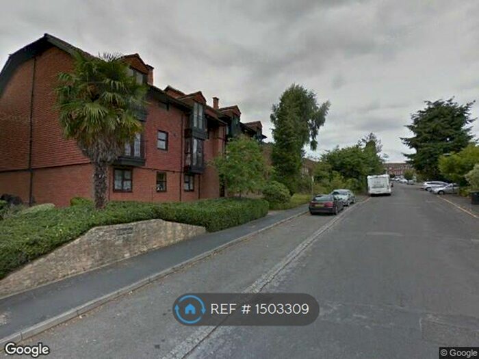 2 Bedroom Flat To Rent In Midhope Road, Woking, GU22